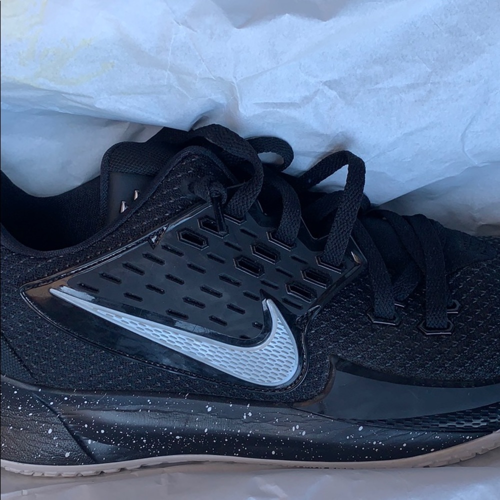 Kyrie 4 Size 13